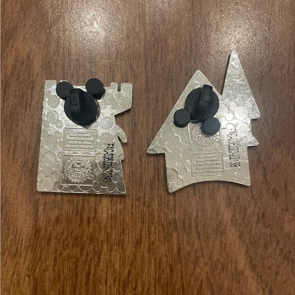 Disney Pin Bundle - Picture 2 of 2